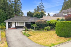 535 Ailsa Avenue  Port Moody, BC V3H 1A5