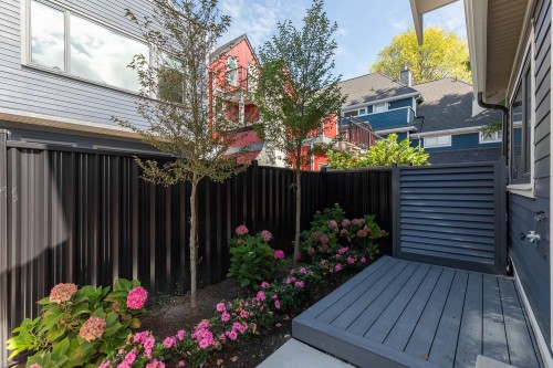 22 14Th Avenue W, Vancouver, BC 