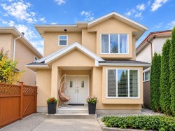 5957 Woodsworth Street Burnaby, BC V5G 1S9