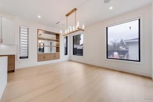 823 Cornell Avenue, Coquitlam, BC 