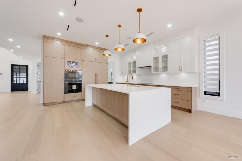 823 Cornell Avenue, Coquitlam, BC 