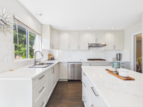 1536 Salal Crescent, Coquitlam, BC 