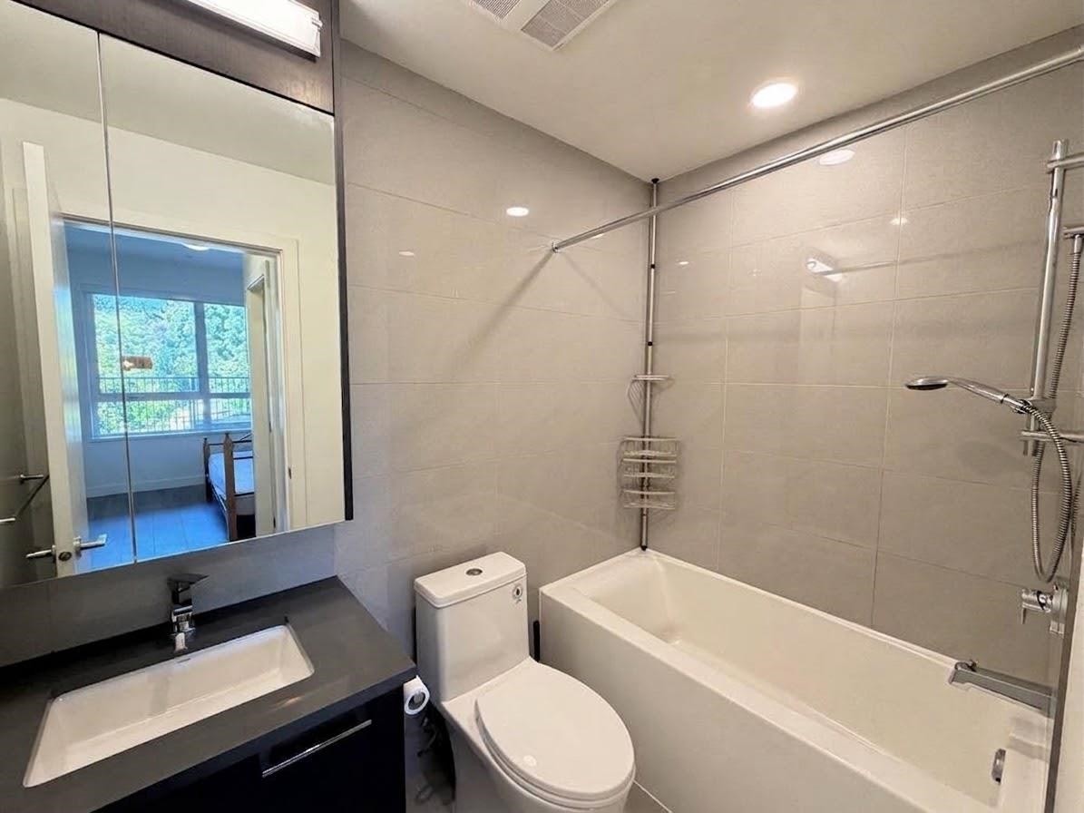 129-4033 May Drive, Richmond, BC