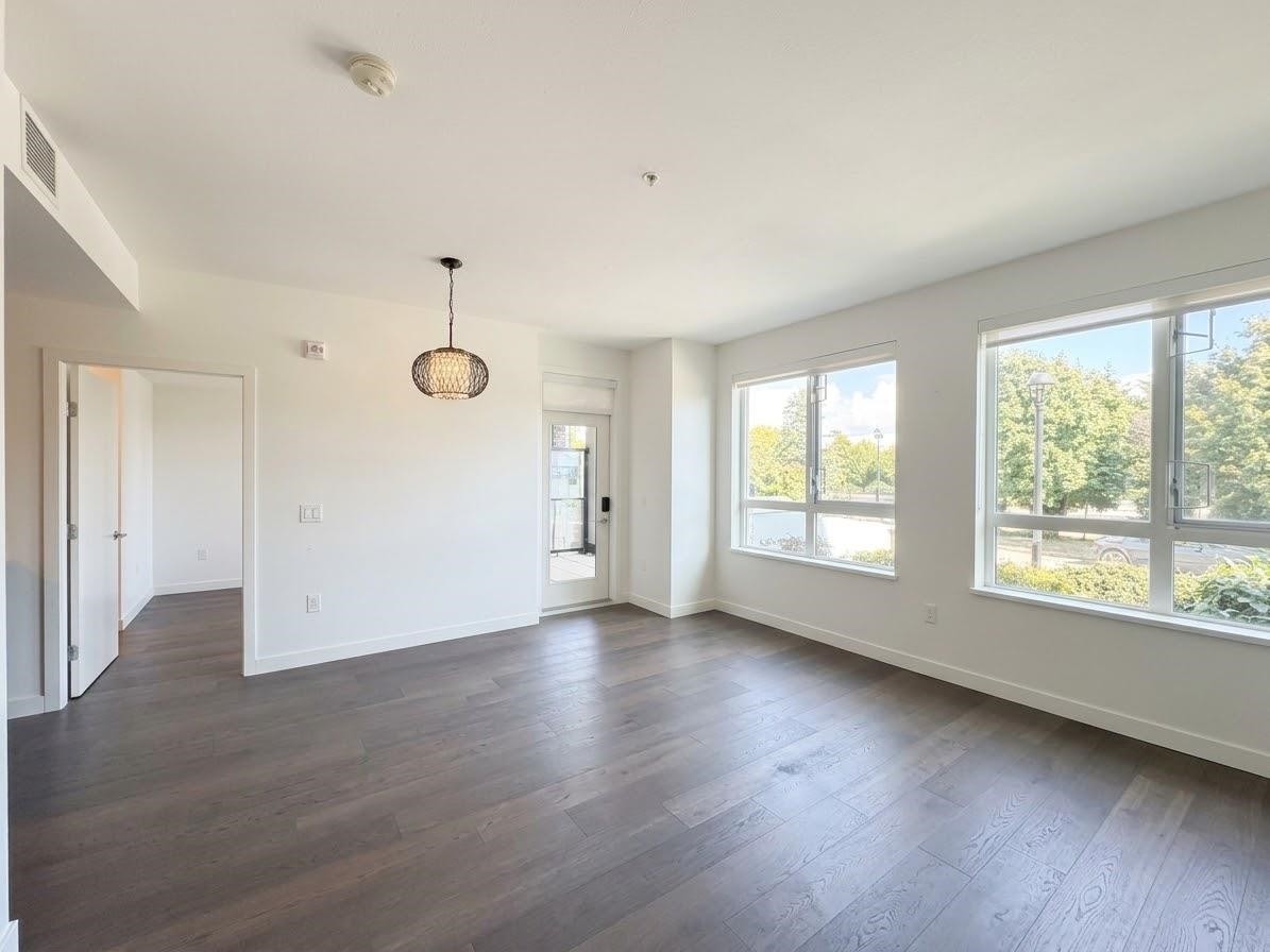 129-4033 May Drive, Richmond, BC