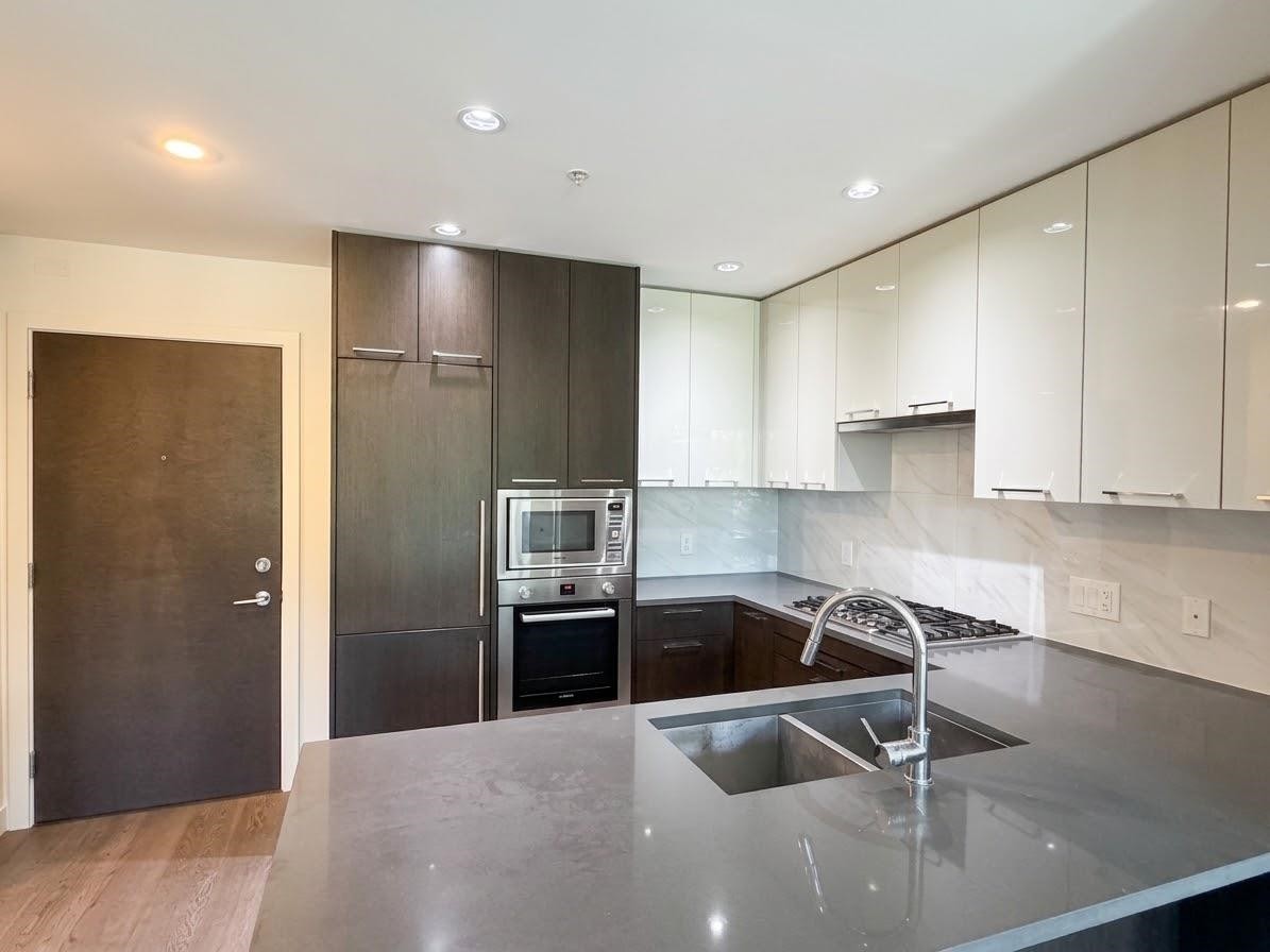 129-4033 May Drive, Richmond, BC