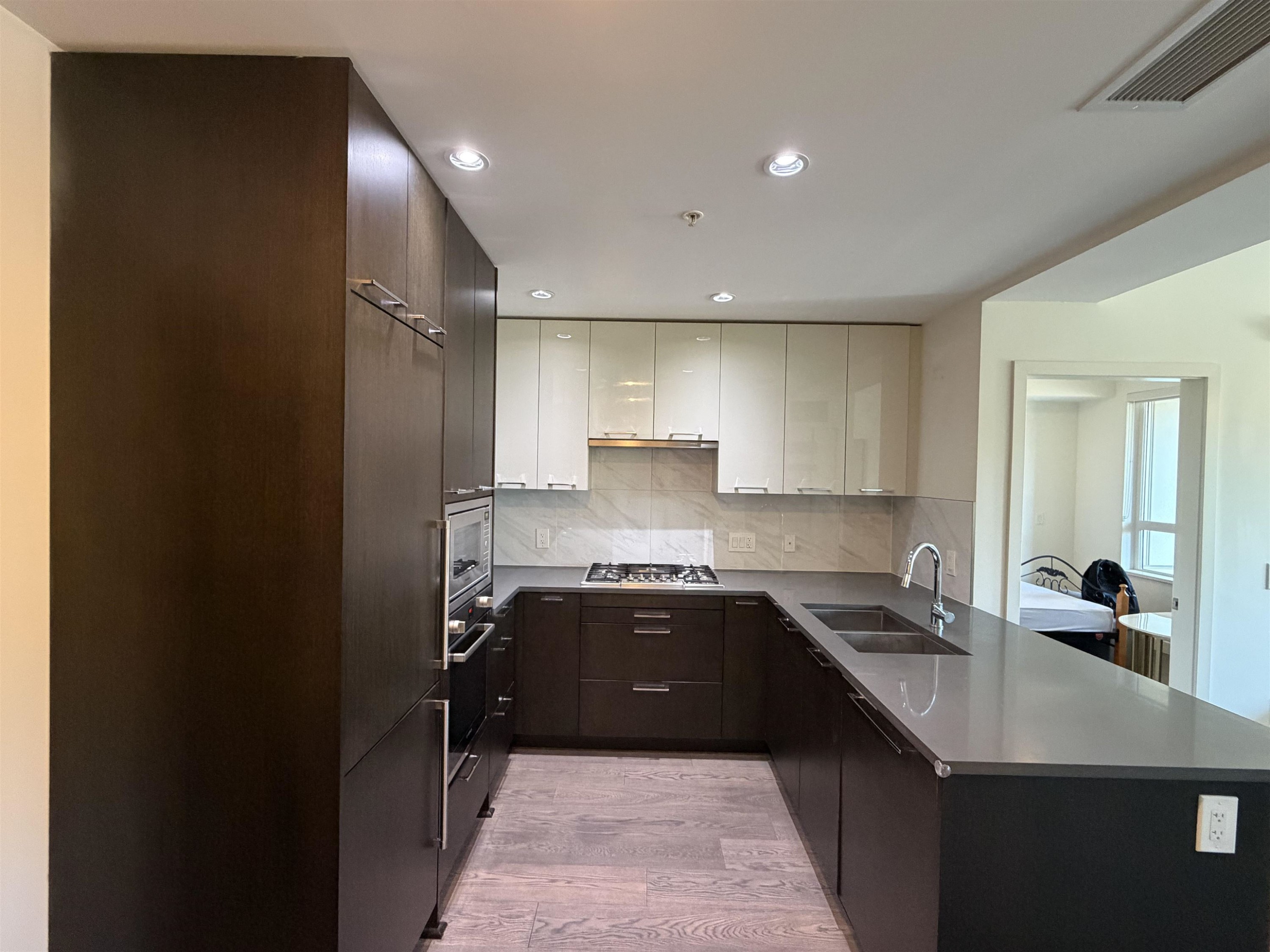 129-4033 May Drive, Richmond, BC