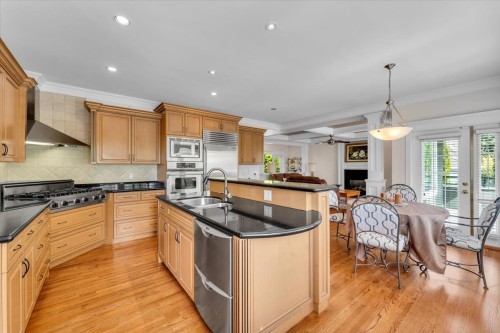 1583 Parkway Boulevard, Coquitlam, BC 