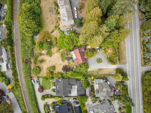 2820 Marine Drive, West Vancouver, BC 