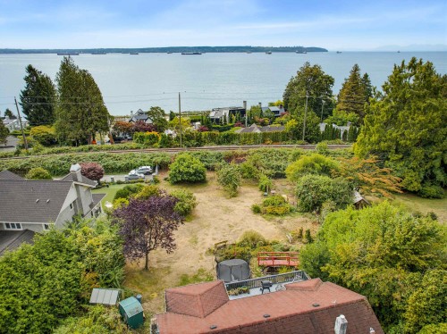 2820 Marine Drive, West Vancouver, BC 