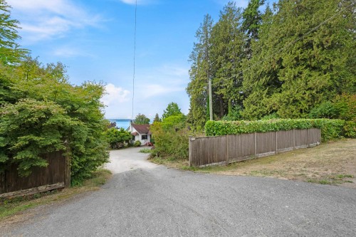 2820 Marine Drive, West Vancouver, BC 