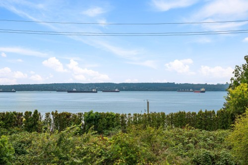 2820 Marine Drive, West Vancouver, BC 