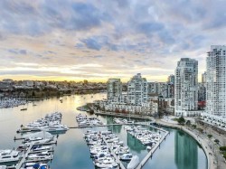 2706-1033 Marinaside Crescent  Vancouver, BC V6Z 3A3