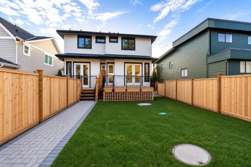 254 18Th Street E, North Vancouver, BC 