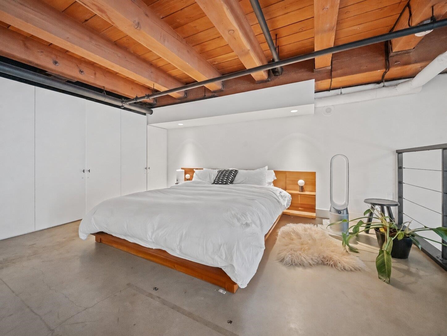 47 Cordova Street E, Vancouver, BC