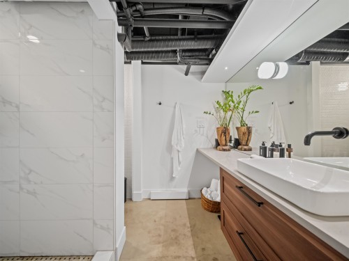 47 Cordova Street E, Vancouver, BC 