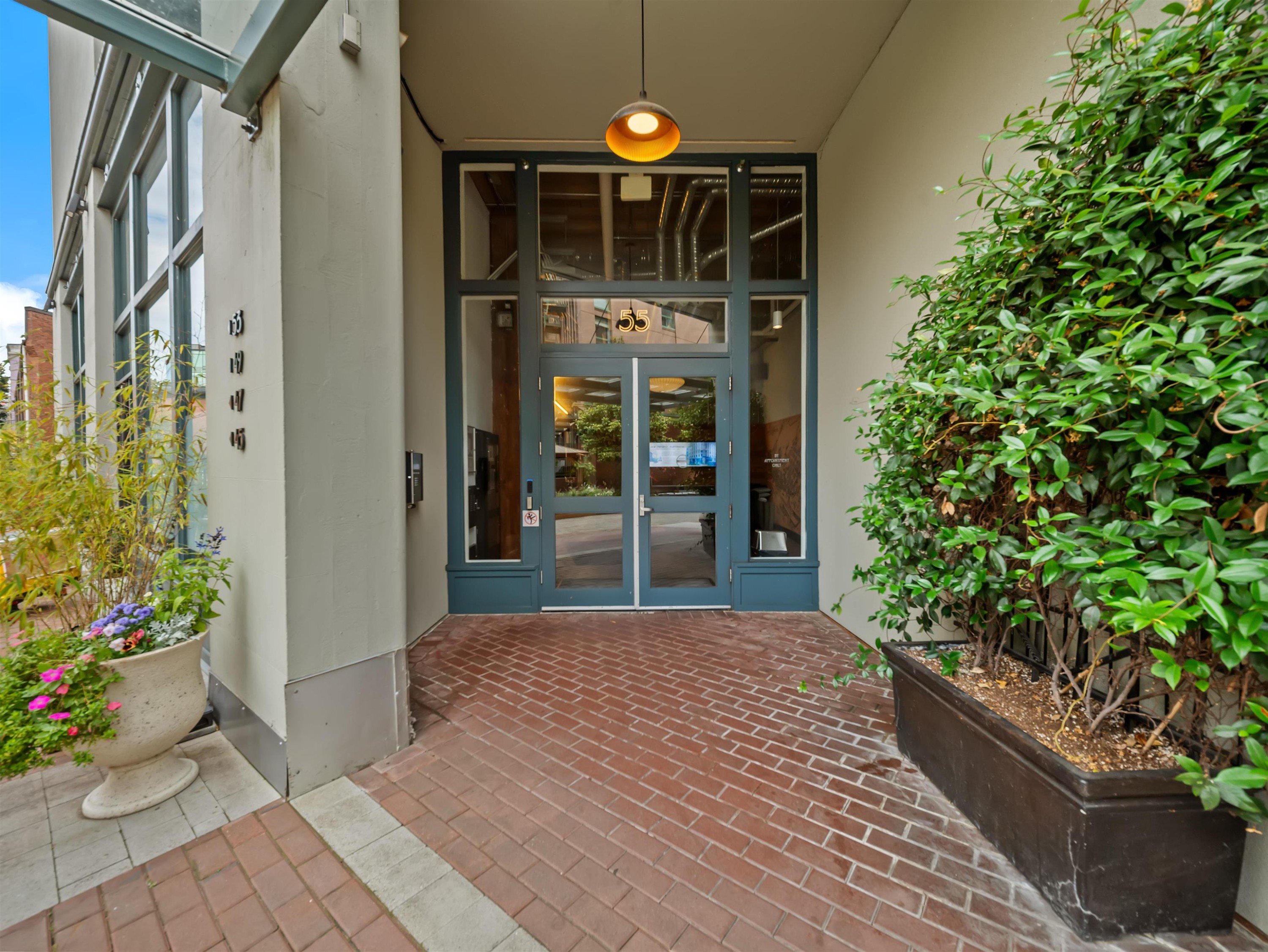 47 Cordova Street E, Vancouver, BC