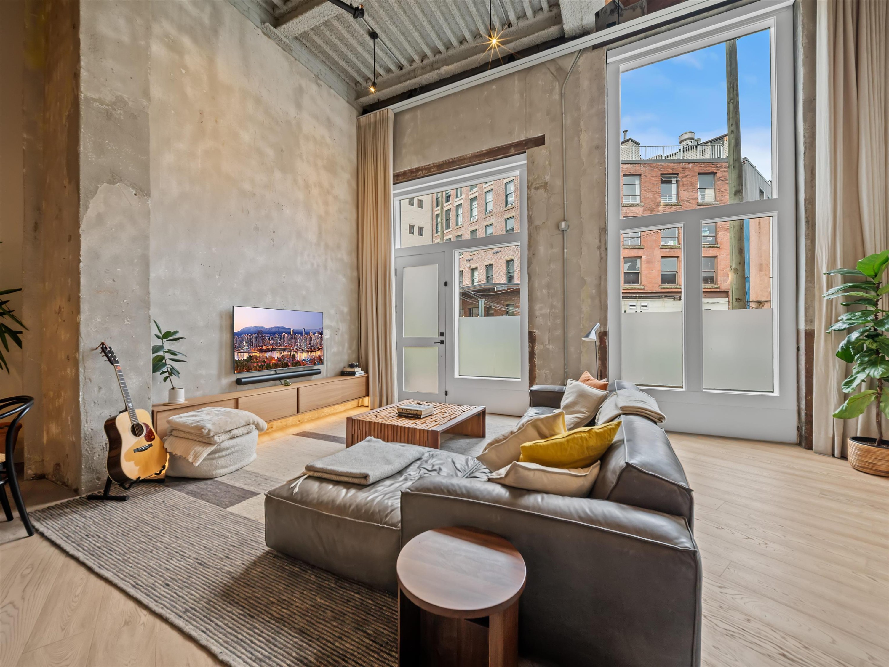 47 Cordova Street E, Vancouver, BC