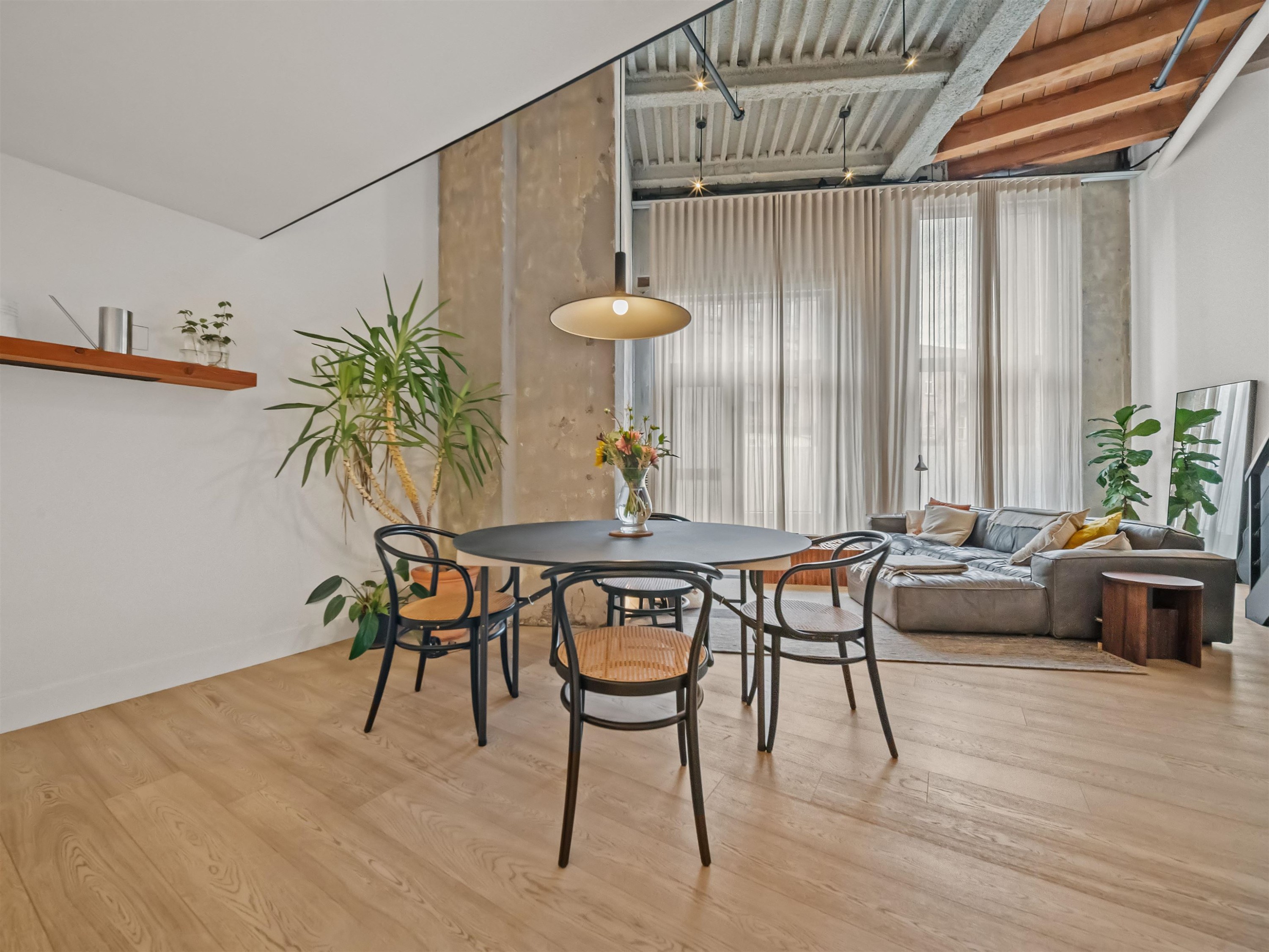 47 Cordova Street E, Vancouver, BC