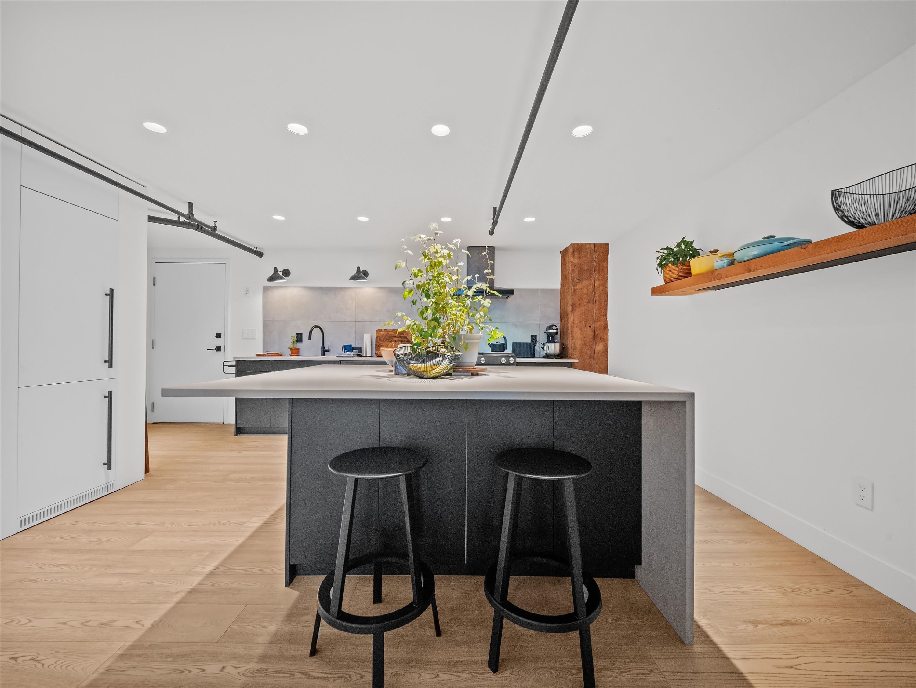 47 Cordova Street E, Vancouver, BC