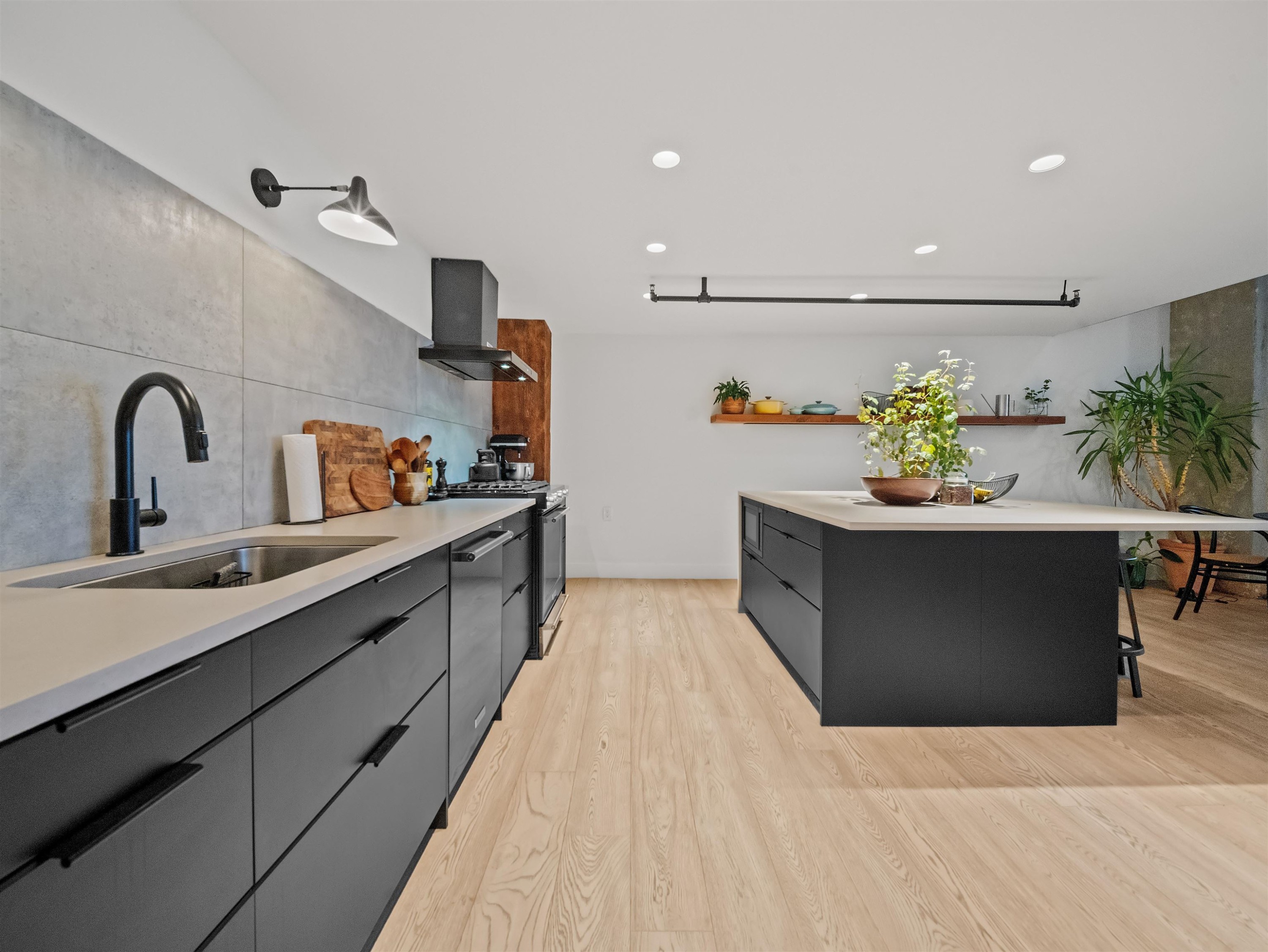 47 Cordova Street E, Vancouver, BC
