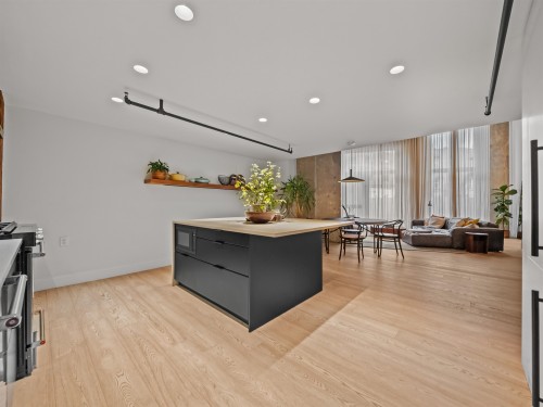 47 Cordova Street E, Vancouver, BC 