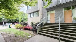 390 11th Avenue E Vancouver, BC V5T 4V9
