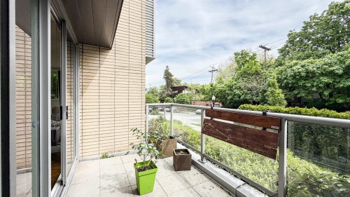 390 11Th Avenue E, Vancouver, BC 