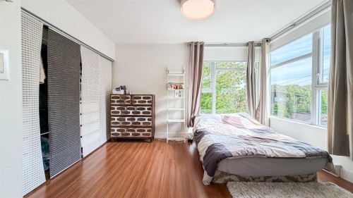 390 11Th Avenue E, Vancouver, BC 