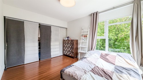 390 11Th Avenue E, Vancouver, BC 