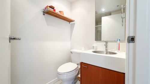 390 11Th Avenue E, Vancouver, BC 