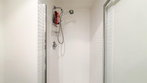 390 11Th Avenue E, Vancouver, BC 