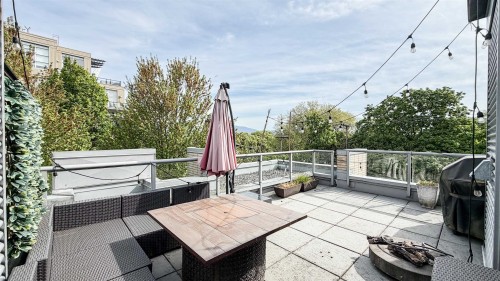 390 11Th Avenue E, Vancouver, BC 