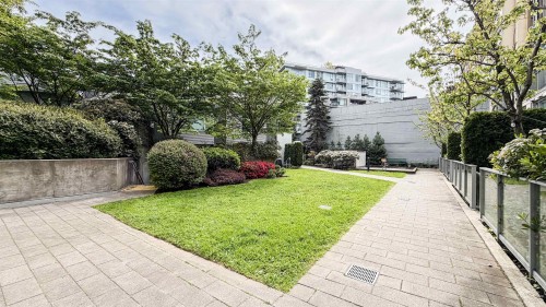 390 11Th Avenue E, Vancouver, BC 