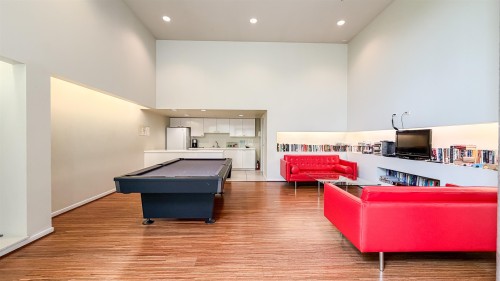 390 11Th Avenue E, Vancouver, BC 