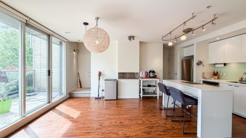 390 11Th Avenue E, Vancouver, BC 