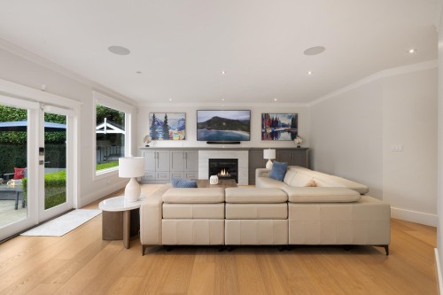 977 Melbourne Avenue, North Vancouver, BC 