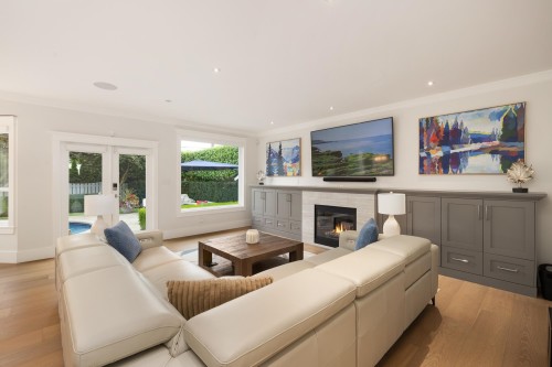 977 Melbourne Avenue, North Vancouver, BC 