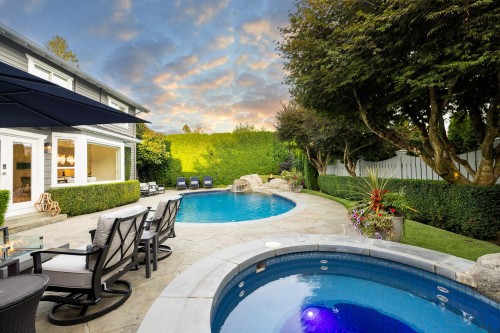 977 Melbourne Avenue, North Vancouver, BC 