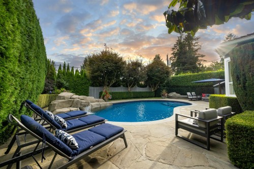 977 Melbourne Avenue, North Vancouver, BC 