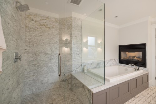 977 Melbourne Avenue, North Vancouver, BC 