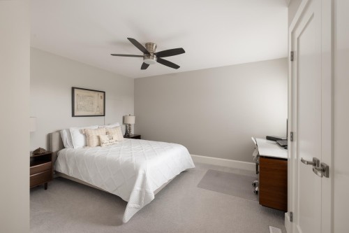 977 Melbourne Avenue, North Vancouver, BC 