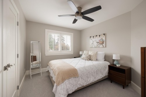977 Melbourne Avenue, North Vancouver, BC 