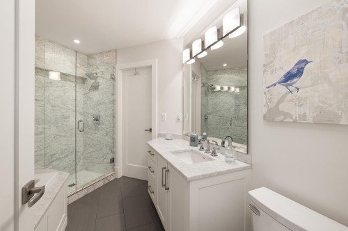 977 Melbourne Avenue, North Vancouver, BC 