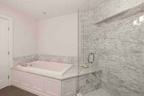 977 Melbourne Avenue, North Vancouver, BC 