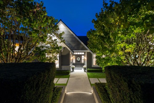 977 Melbourne Avenue, North Vancouver, BC 