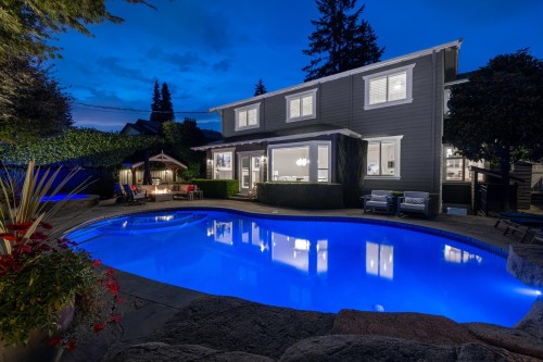 977 Melbourne Avenue, North Vancouver, BC 