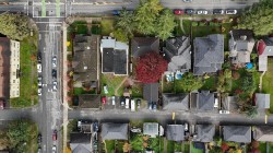 313 13th Street E North Vancouver, BC V7L 2L9