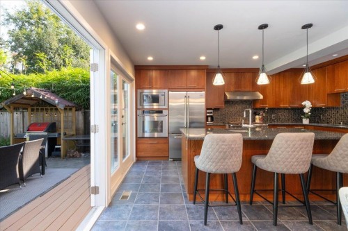 2864 Bushnell Place, North Vancouver, BC 