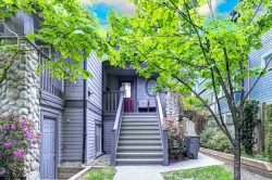 208 13th Avenue W Vancouver, BC V5Y 1V9