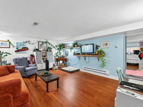 2521 Kitchener Street, Vancouver, BC 